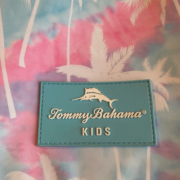 Tommy Bahama Kids 2-in-1 Tree Print Cooler Kids Backpack - Picture 6 of 12